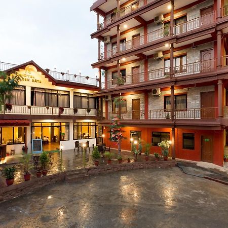 Golden Gate Hotel Pokhara Eksteriør billede