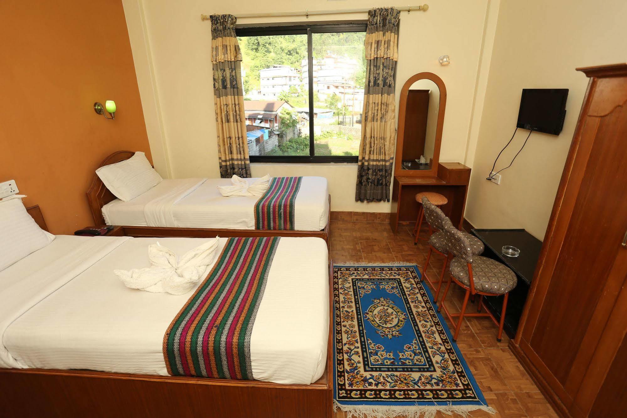 Golden Gate Hotel Pokhara Eksteriør billede